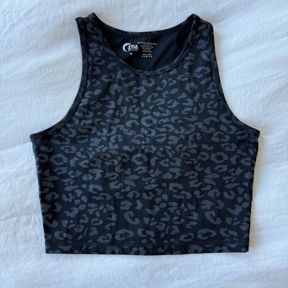 ZYIA Black Reflective Fitted Crop Tank Top - Picture 1 of 5